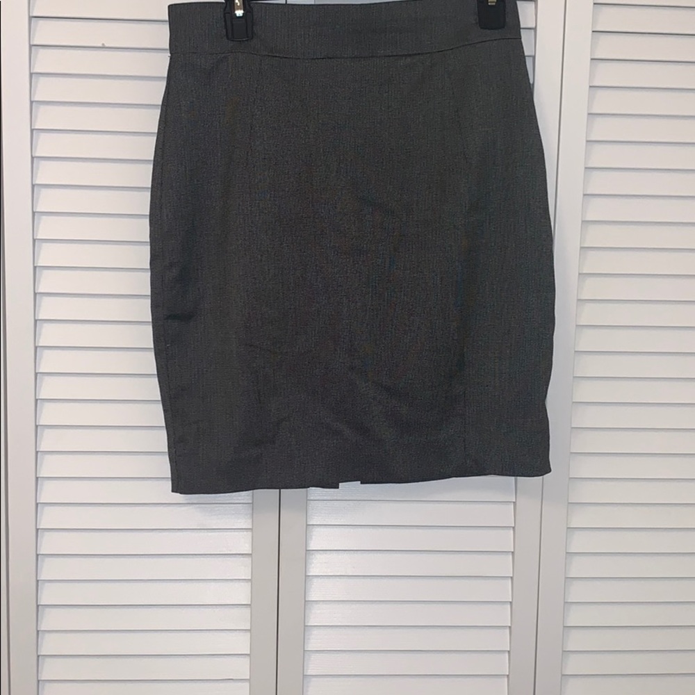 Grey professional skirt